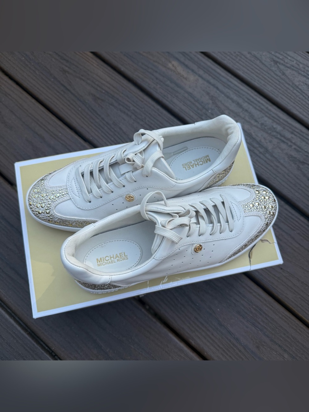 Michael Kors Sneakers Scotty Leather Lace-up Sneakers with Charms 8 - Picture 4 of 7